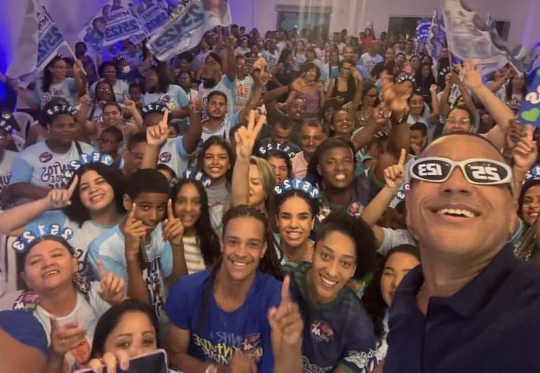 8EA2AD3E-9CA2-4E76-ADC9-195D81D9A521