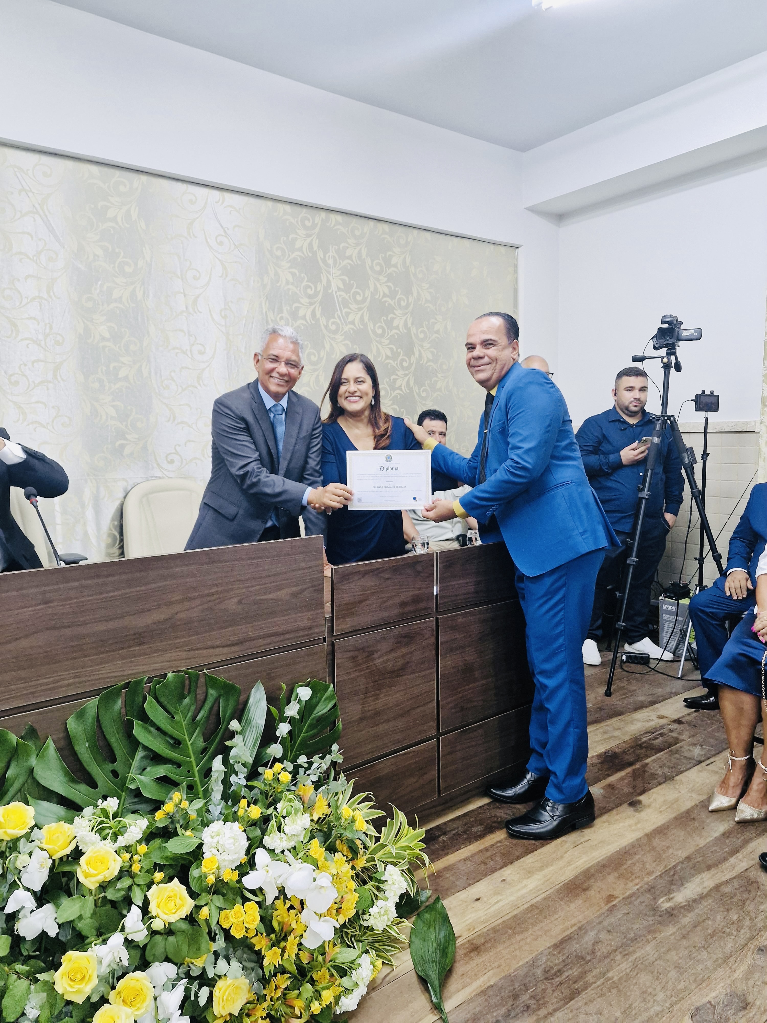 DEF7E859-1C05-4089-8D67-408E147810CC