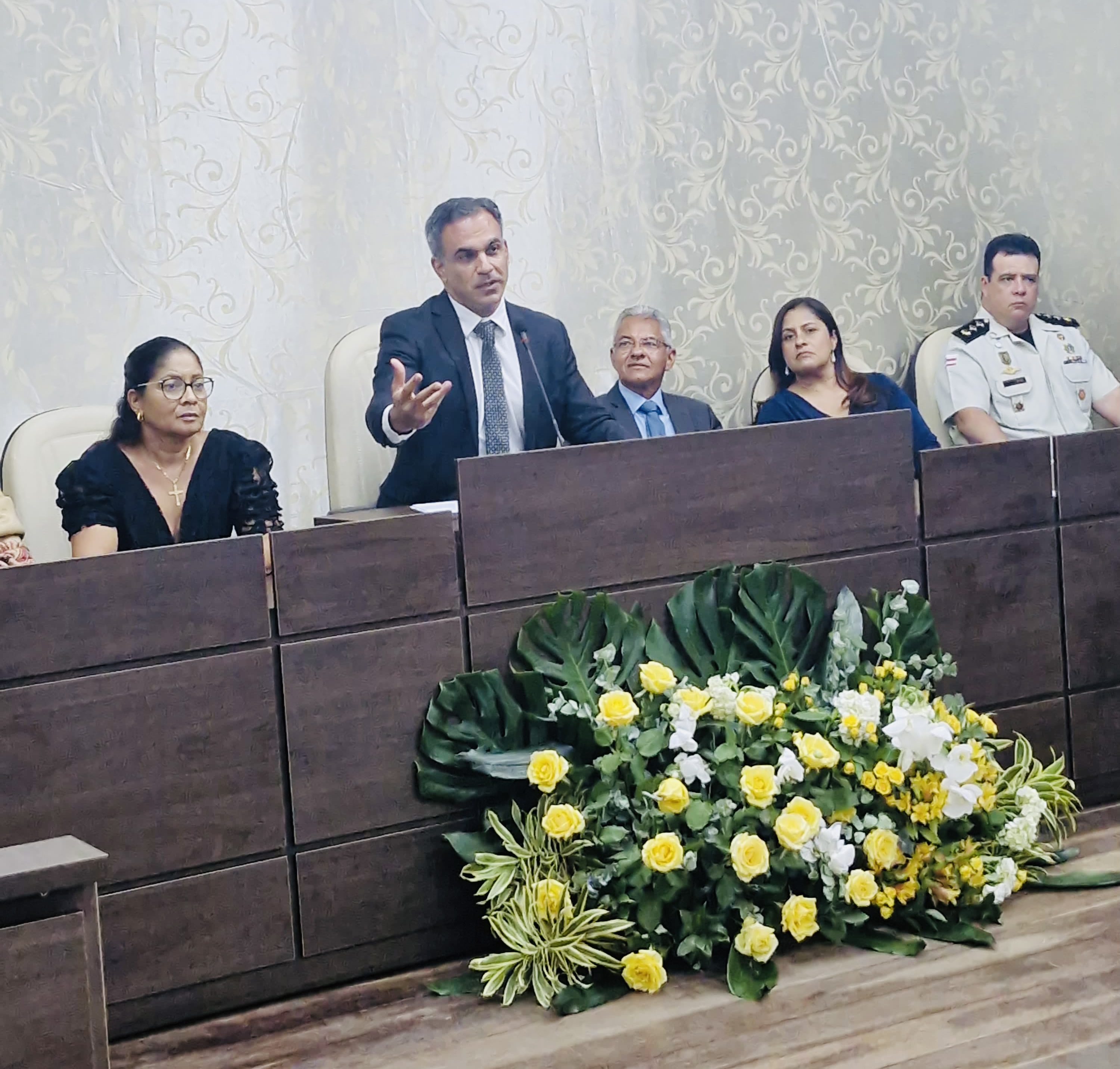 E71384E6-9E70-41DC-B4DA-A45B4BDB1E2C