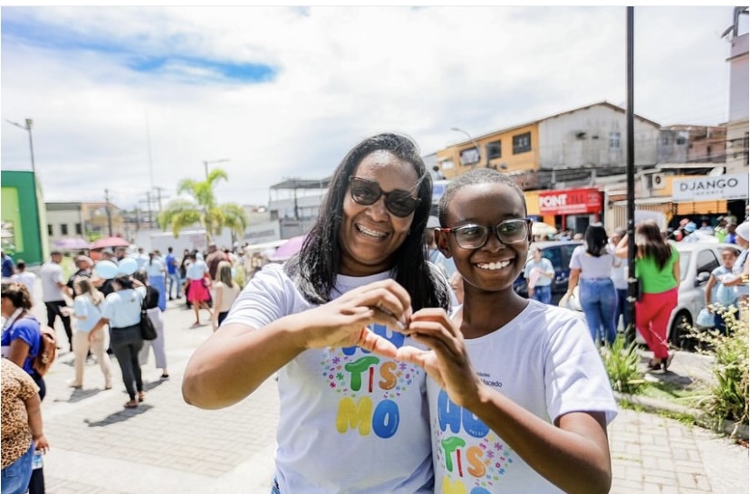 7B0A79FF-AD60-4E2D-899C-05CC1218156D