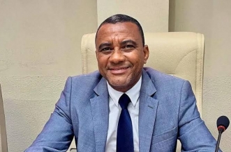 E7D1D967-216B-4309-B46A-F959824F93F5