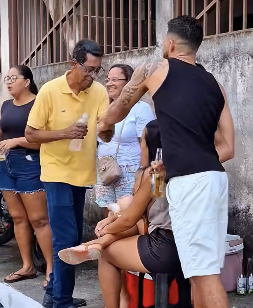 C8B944FC-D69F-4C0E-8995-40A9271AAD4A